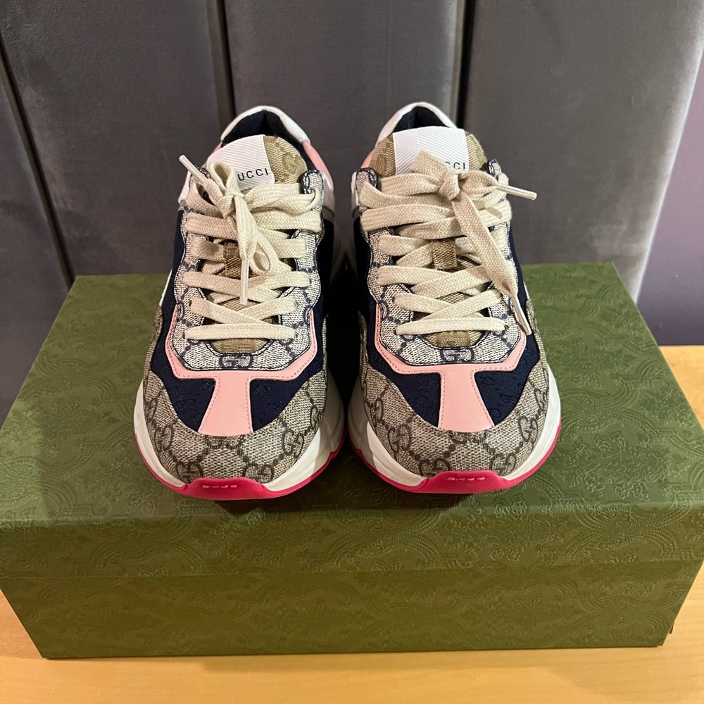 Gucci Mickey Mouse supreme Slide On 10.5 size With Box And Shoe Covers.